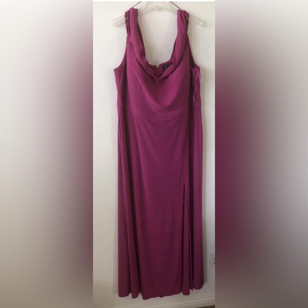 New Maxi dress  plus size 22 Megan And Company hot pink color no tag